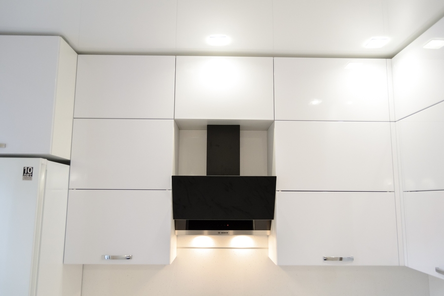 Белый кухонный гарнитур-Кухня из пластика «Модель 142»-фото4