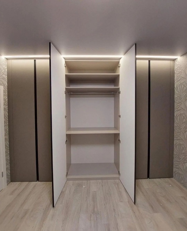 Шкафы-Встроенный шкаф на заказ «Модель 18»-фото3