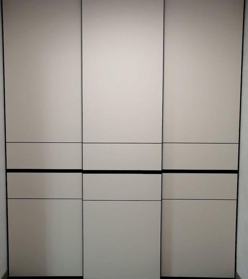Встроенные шкафы-Встроенный шкаф-купе на заказ «Модель 37»-фото1